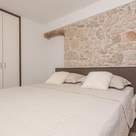 Apartmani Mustaca Dvori Privlaka  Exterior foto