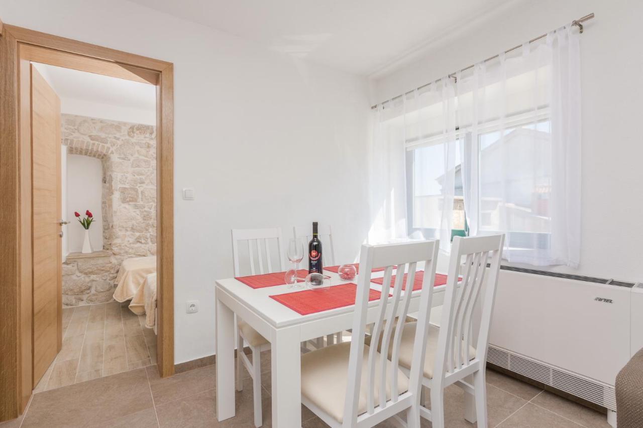 Apartmani Mustaca Dvori Privlaka  Exterior foto