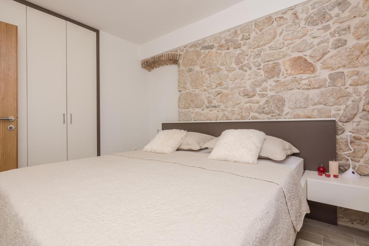 Apartmani Mustaca Dvori Privlaka  Exterior foto